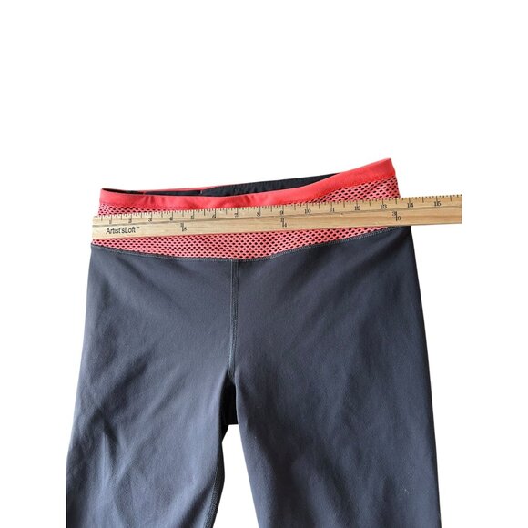 Victoria's Secret VSX Knockout Crop Leggings 2 Pairs Sz Small Gray Black Pink - Picture 4 of 16